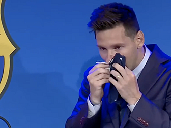 Lionel Messi breaks down in te...